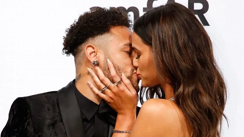 WAGs Bruna Marquezine